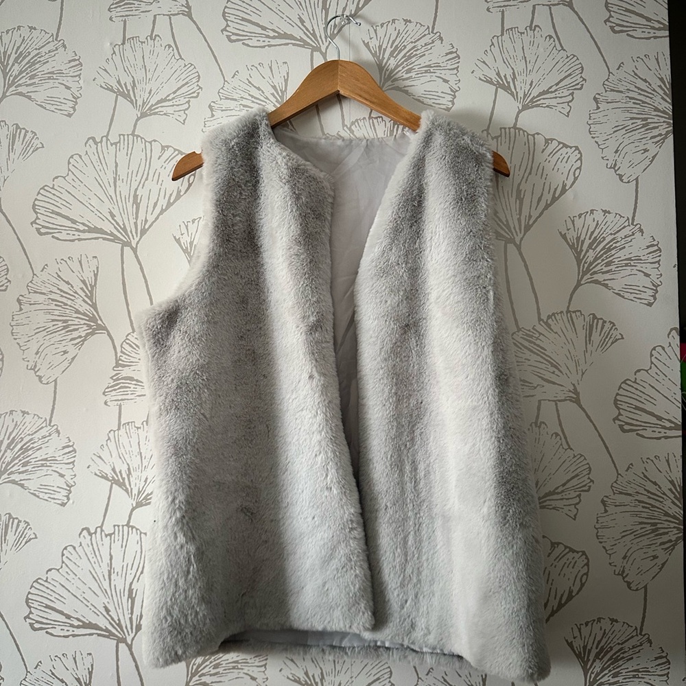 Women's Gray Faux Fur Vest